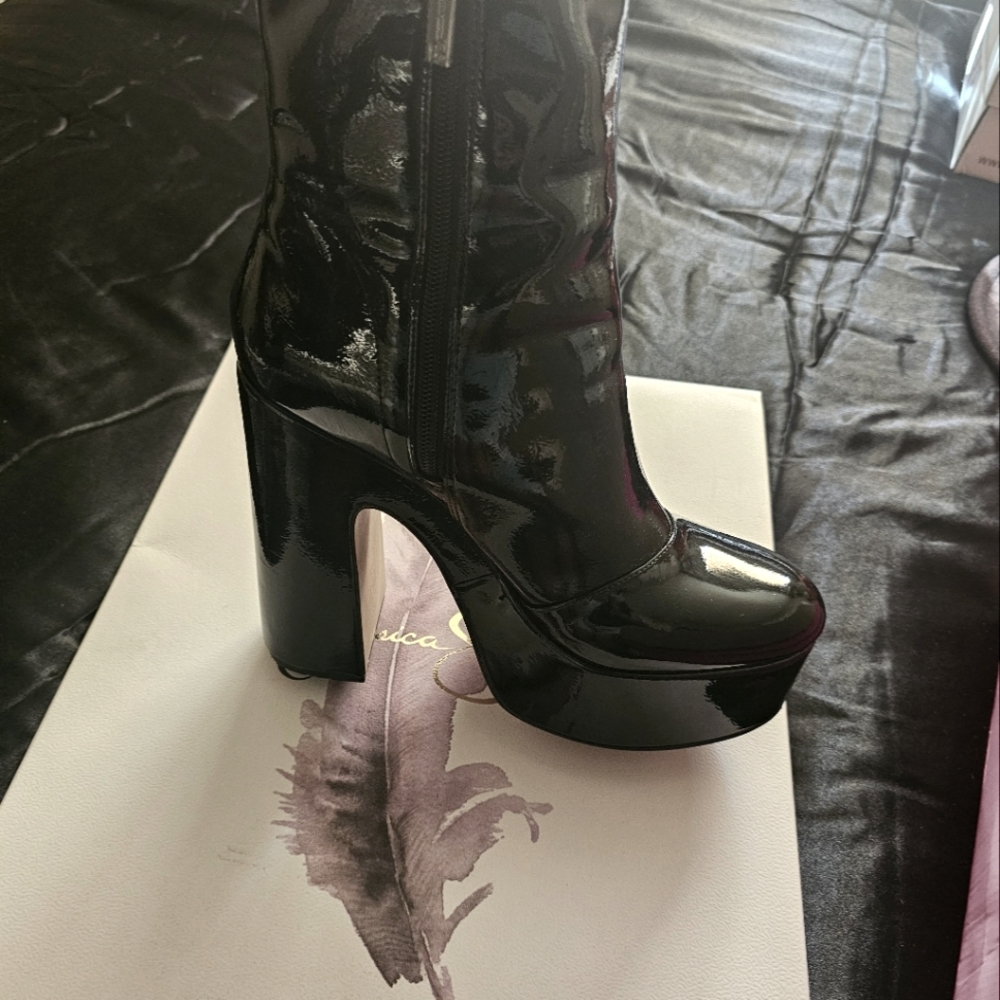 JESSICA SIMPSON SZ 9.5 BLACK PLATFORM BOOT